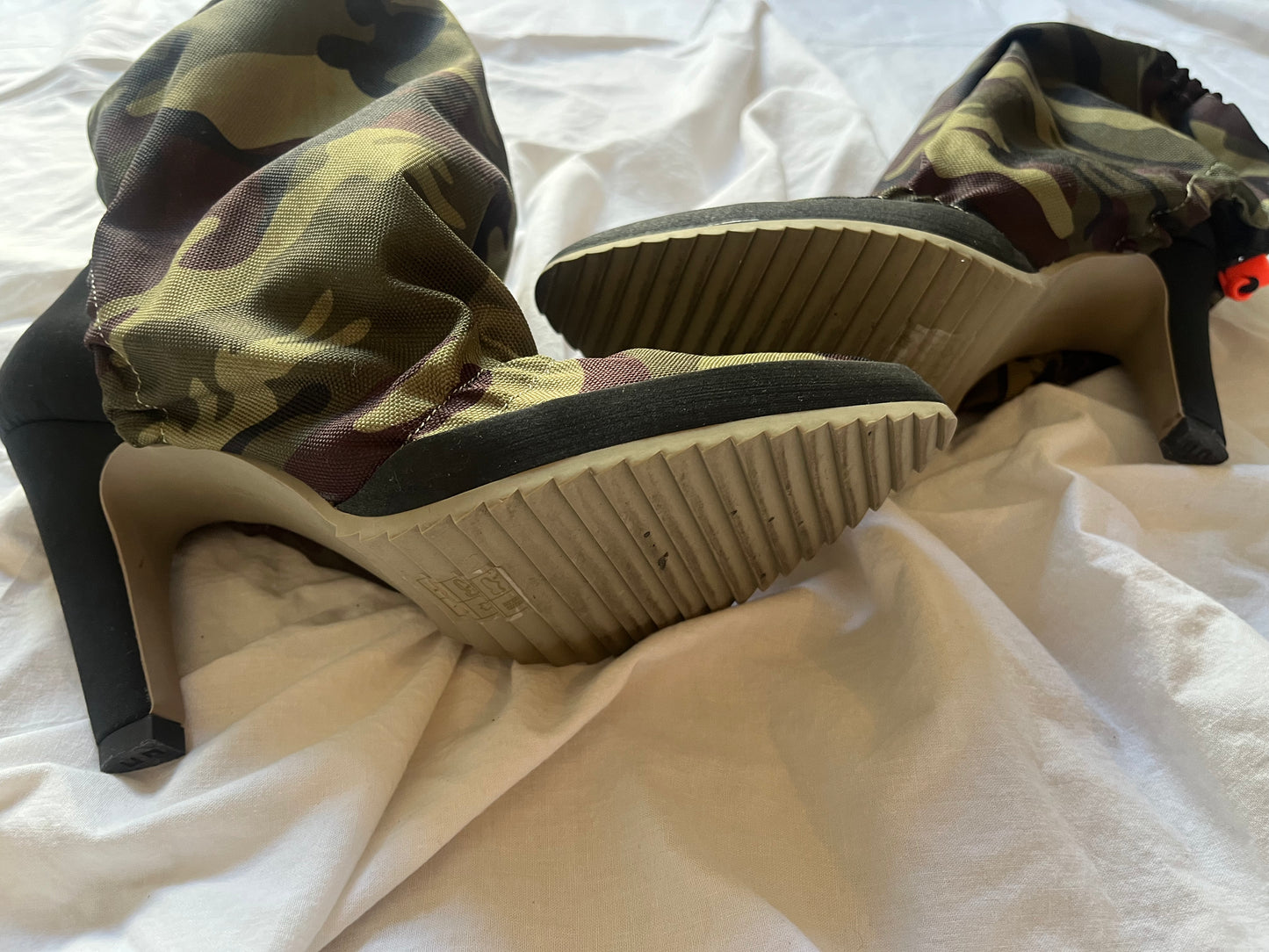 UNITED NUDE