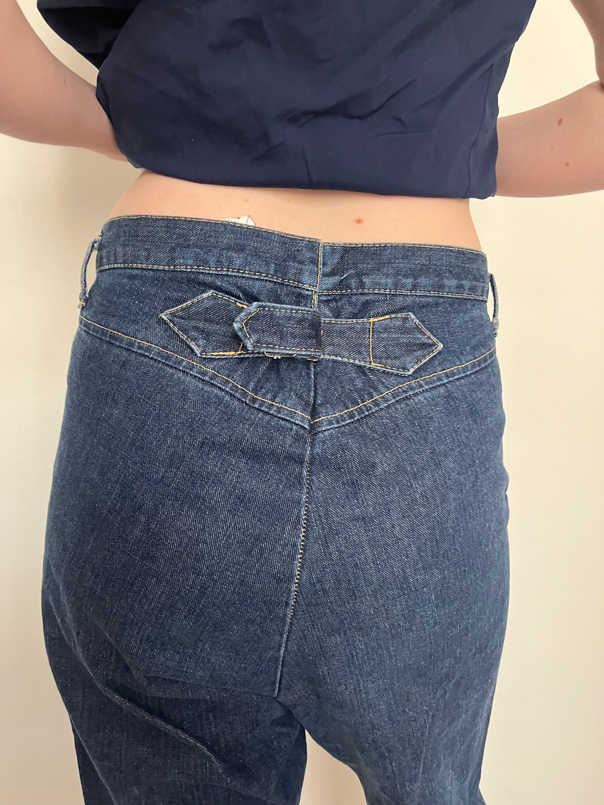 COMME DES GARÇONS – Playground. COMME DES GARÇONS – Playground.